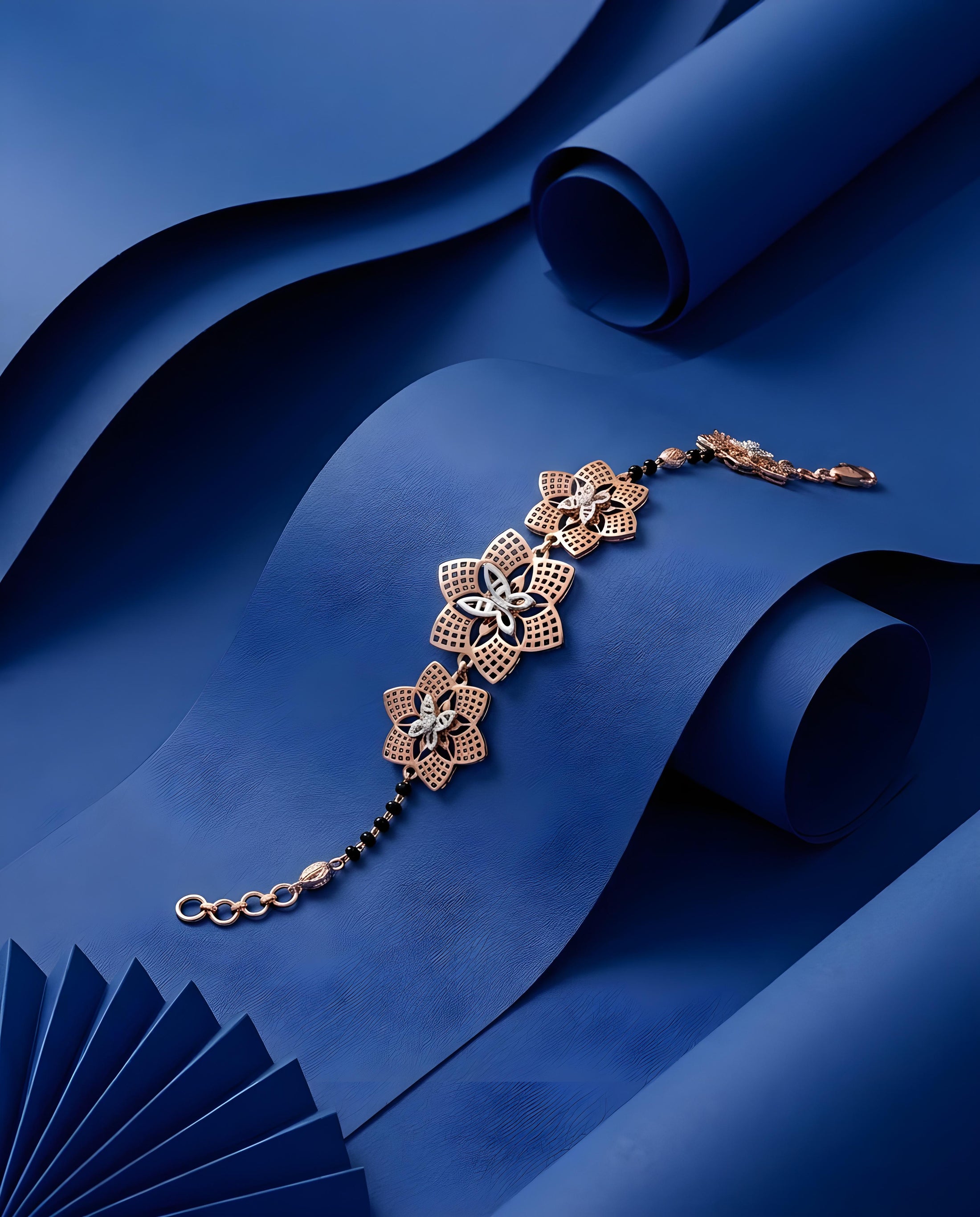 Noir Florale Bracelet