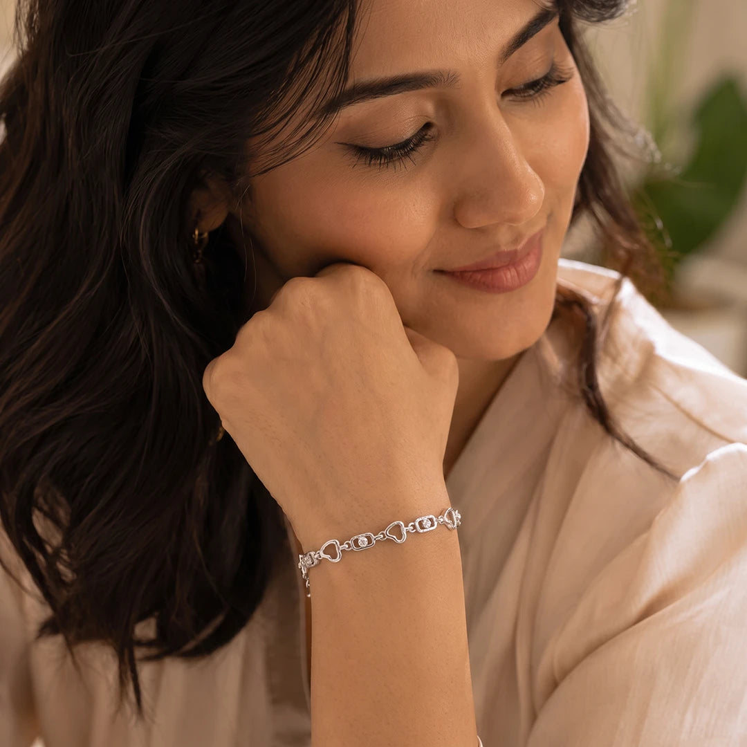Heart & Solitaire Link Ladies Bracelet | 925 Sterling Silver