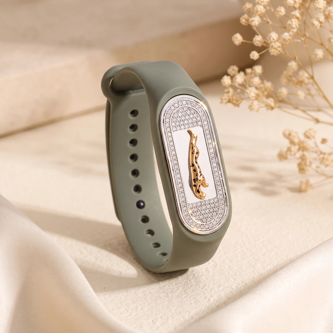 Olive Feline Crest Flexible Strap Bracelet | 925 Sterling Silver