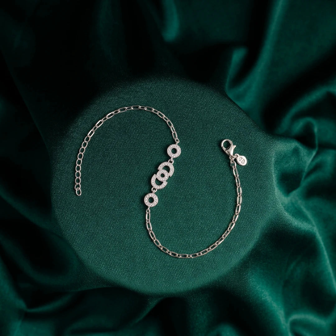 Pavé Interlock Circle Ladies Bracelet | 925 Sterling Silver