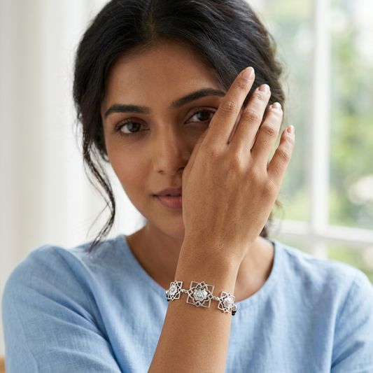 Silver Lotus Frame Solitaire Ladies Bracelet | 925 Sterling Silver