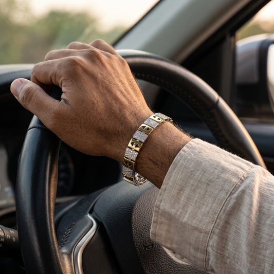 Arrowhead Pavé Link Bracelet