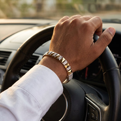 Gold Pyramid Pavé Link Bracelet