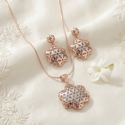 Pushpa Star Bloom Pendant Set