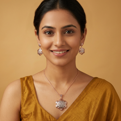 Pushpa Star Bloom Pendant Set