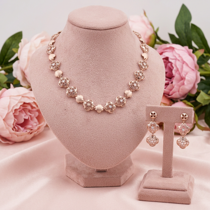 Quatra Clover Link Necklace Set