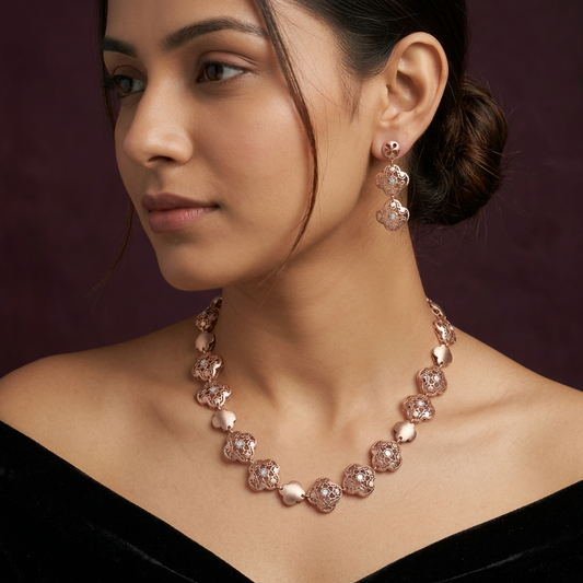 Quatra Clover Link Necklace Set